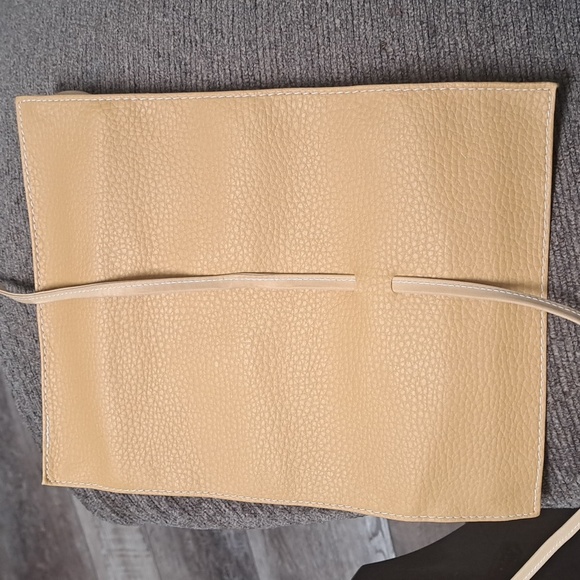 Estee Lauder Elegant Cream PU Leather Makeup Brush Roll Clutch - Picture 3 of 4